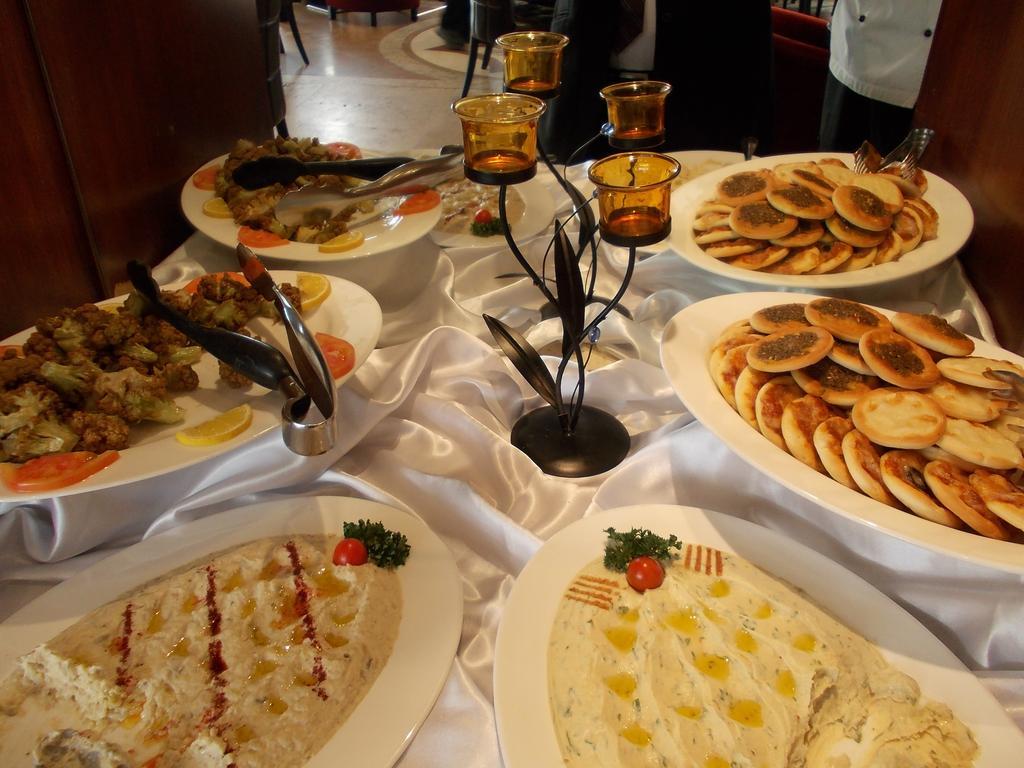 Musherib Hotel Doha Bagian luar foto